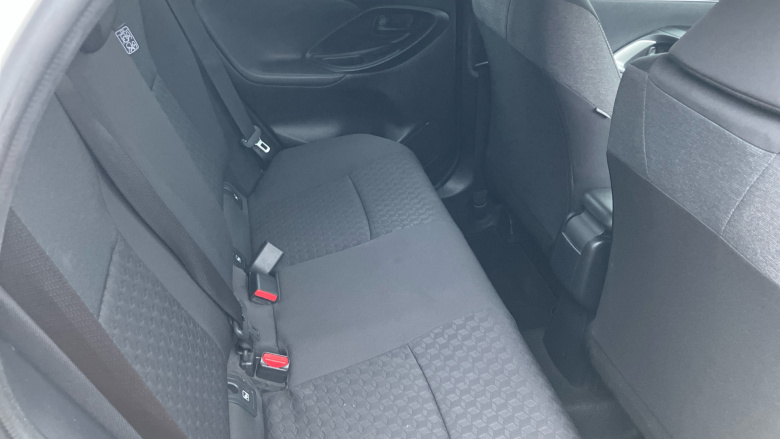 Toyota Yaris 1.5 Hybrid Design 5dr CVT Hybrid Hatchback